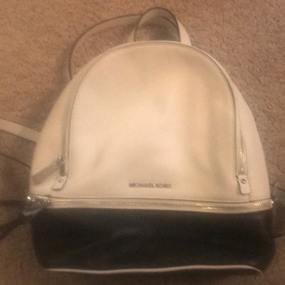Michel kors backpack - Picture 1 of 5